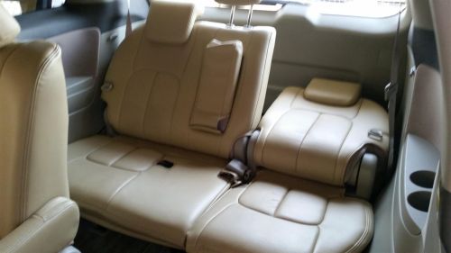Toyota Estima rear seat recline