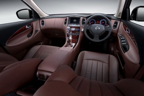 Nissan Skyline Crossover burgundy leather interior