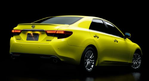 Toyota Mark X import special yellow rear