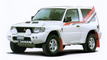 1999 Mitsubishi Pajero Evolution front