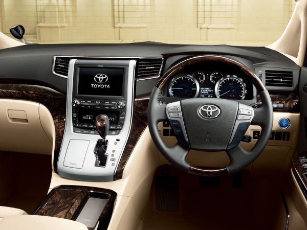 Toyota Alphard Hybrid G L Package interior