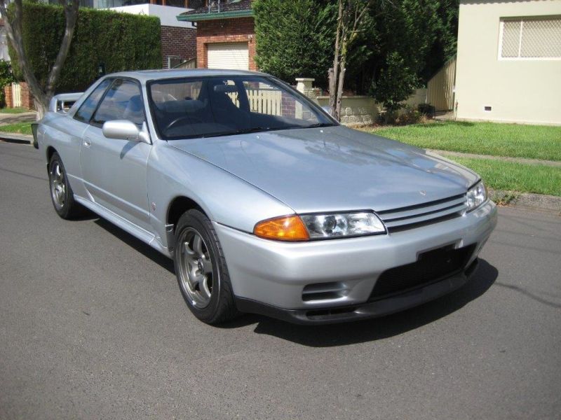 1993 R32 GTR silver front right