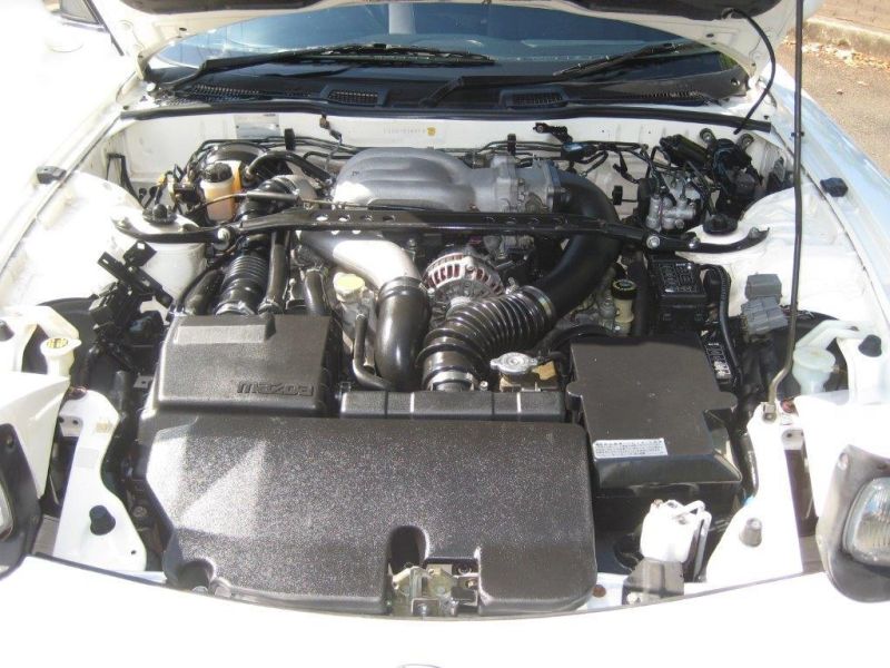 2000 Mazda RX-7 RS engine