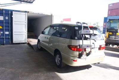 2000 Toyota Estima container open