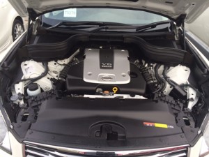 2013 Nissan Skyline Crossover 370GT Premium engine