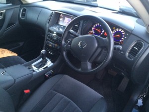 Nissan Skyline Crossover 370GT 2WD interior