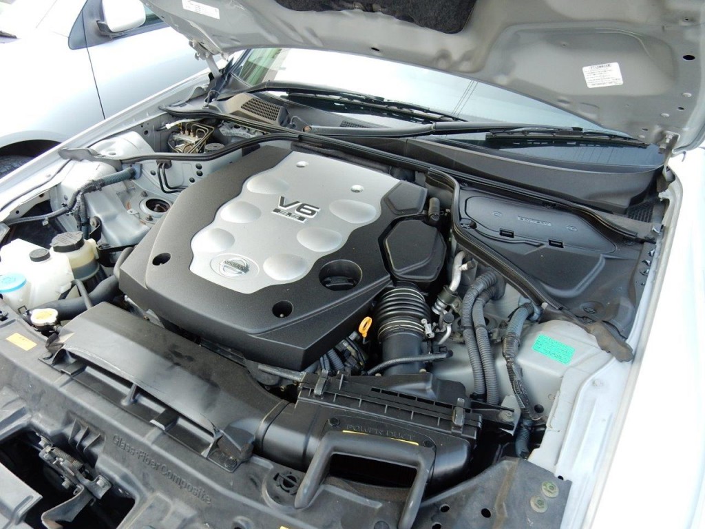 2004 Nissan Stagea AR-X engine
