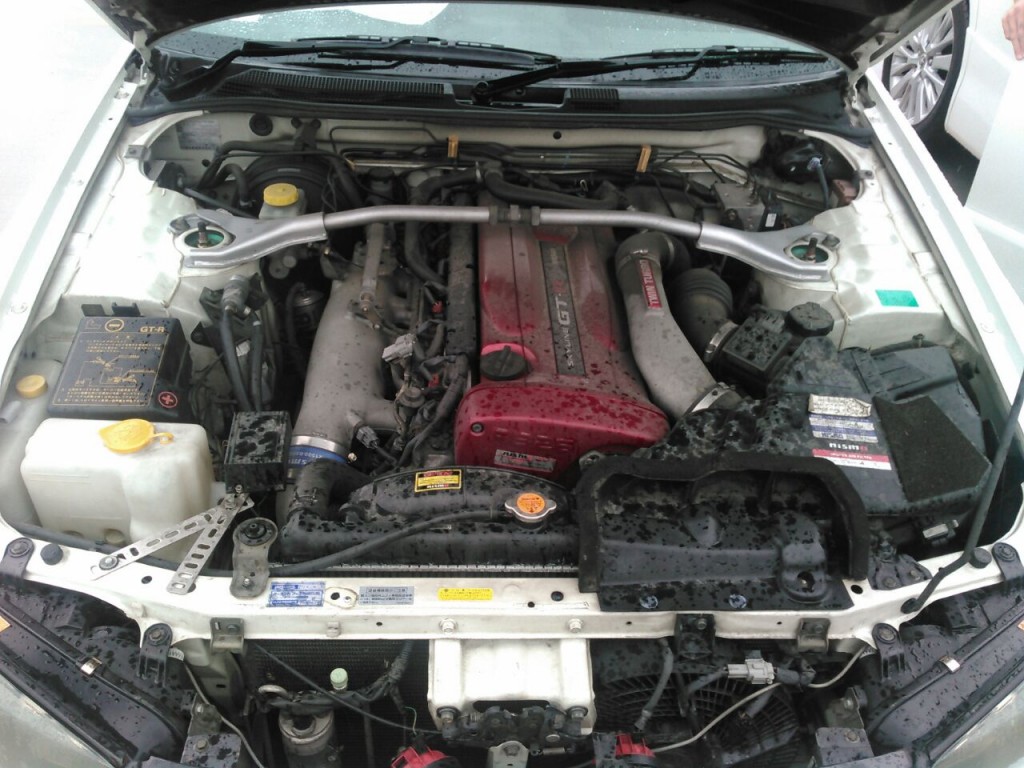 2001 Nissan Skyline R34 GTR VSpec2 engine bay