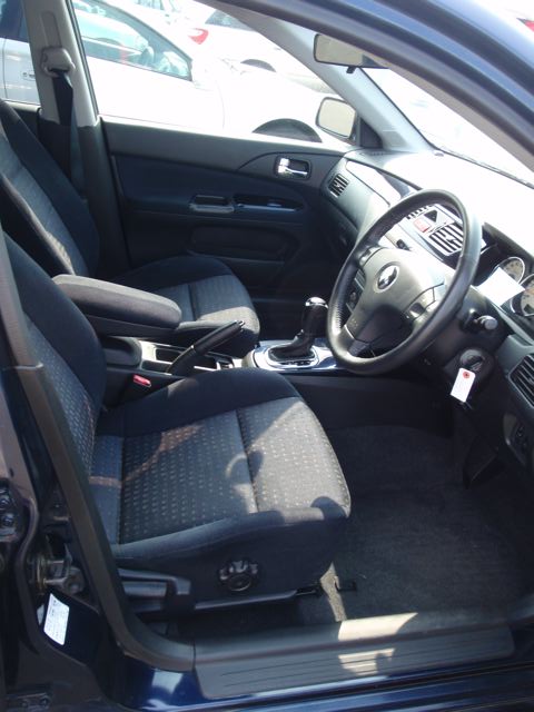 2002 Mitsubishi Lancer EVO 7 GT-A automatic interior
