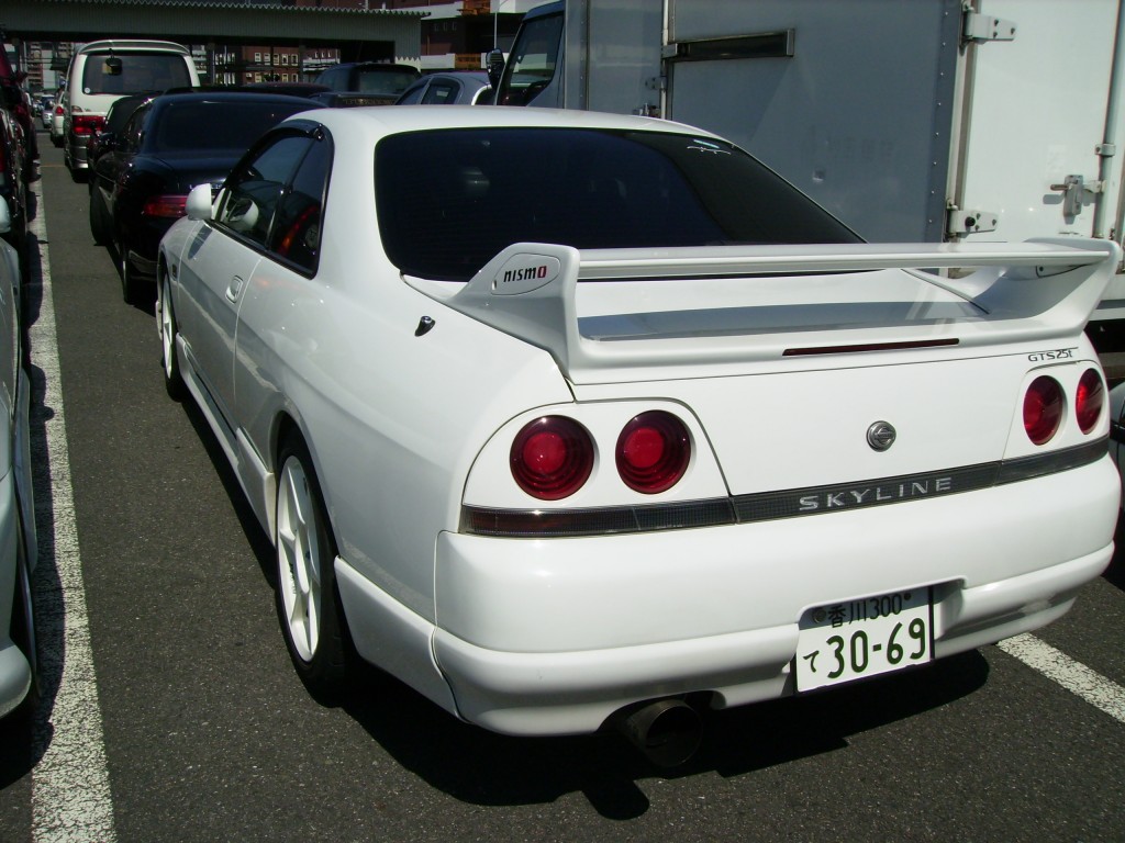 1996 Nissan Skyline R33 Gts-t rear