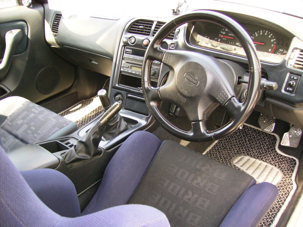 1996 Nissan Skyline R33 Gts-t interior