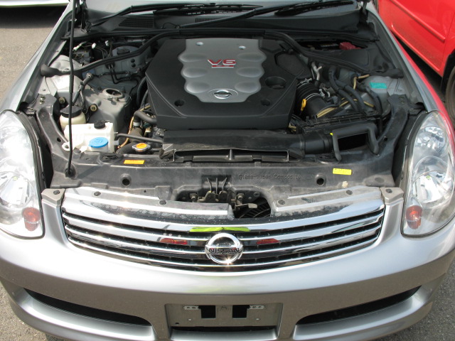 2003 Nissan Skyline V35 350GT-8 Premium sedan engine
