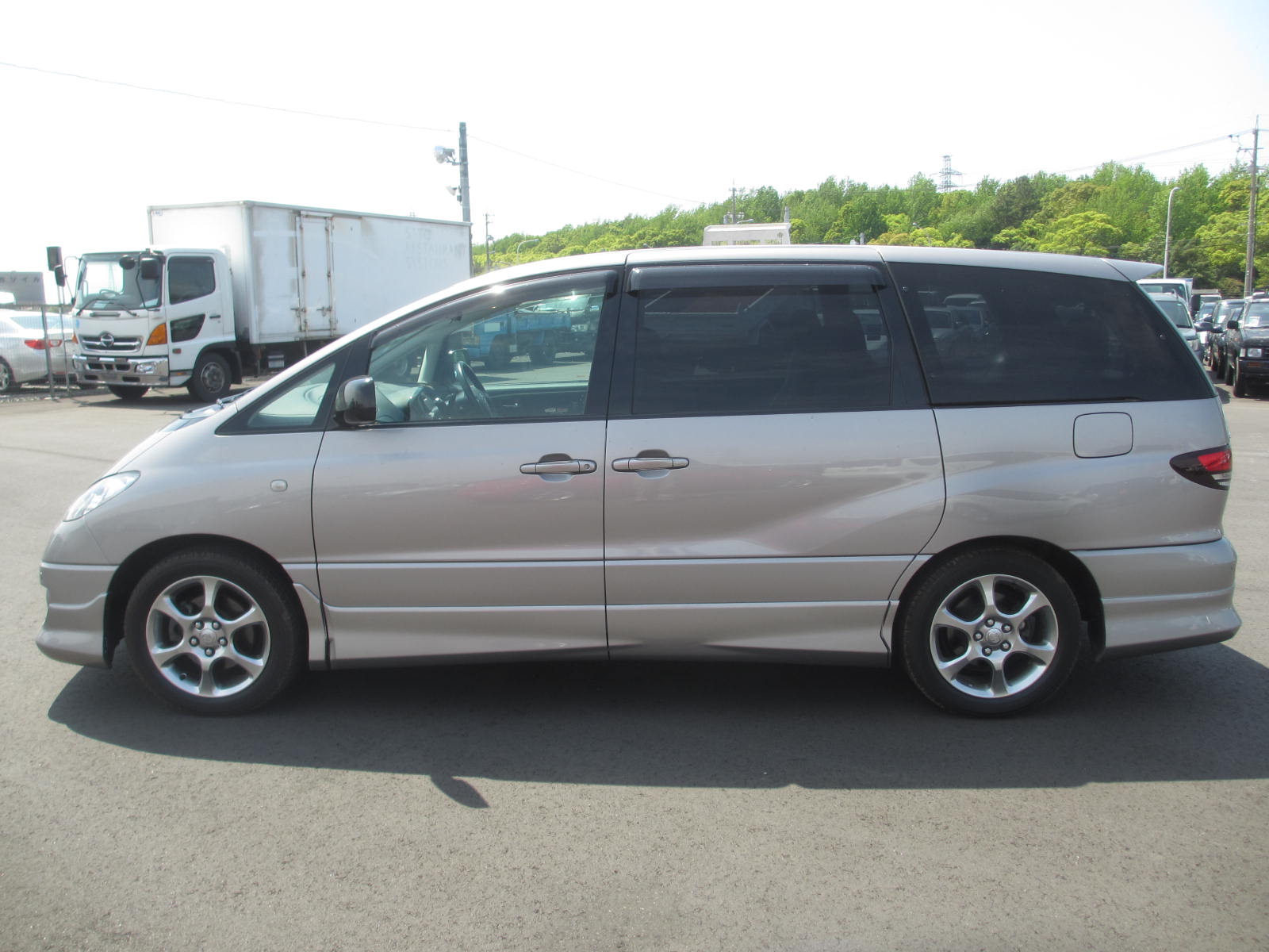 Toyota estima 2003