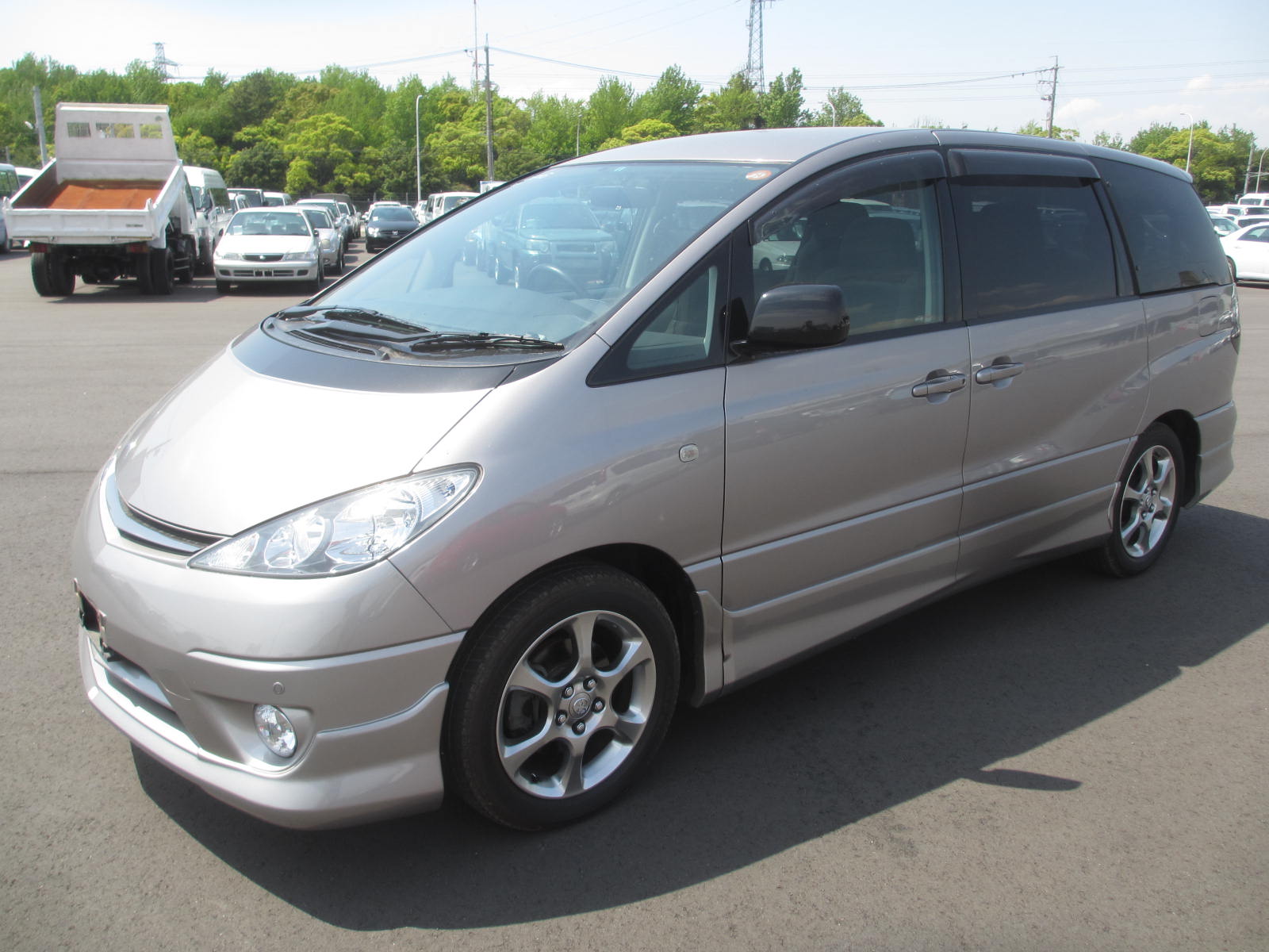 Toyota estima 2003