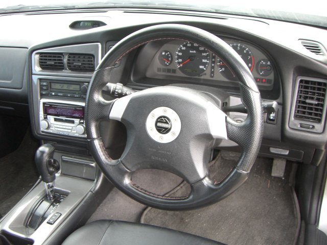 1997 Nissan Stagea RS-4 V 4WD turbo steering wheel