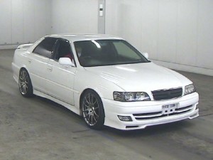 Toyota Chaser Tourer V front