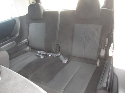 2009 Mitsubishi Delica D5 4WD rear seat