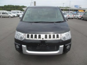 2009 Mitsubishi Delica D5 4WD front