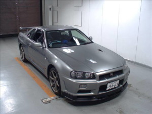 2000 Nissan Skyline R34 GTR V Spec 2 silver front 1