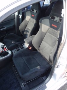 2004 Mitsubishi Lancer EVO 8 MR front seat