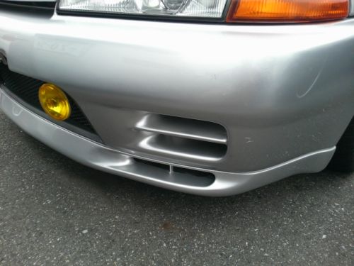 1992 Nissan Skyline R32 GTR silver bumper scratches