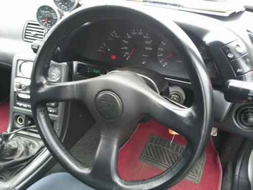 1992 Nissan Skyline R32 GTR silver steering wheel