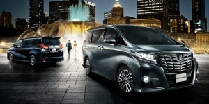 New Toyota Alphard front and rear 800px