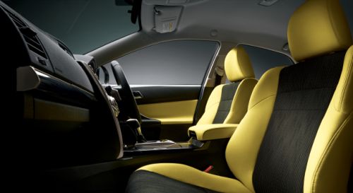 Toyota Mark X import special yellow interior 2