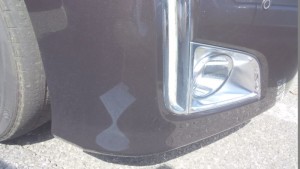 2010 Nissan Elgrand E52 4WD front bumper scratches