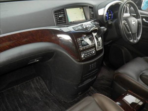 2011 Nissan Elgrand Highway Star Premium 350 4WD black auction interior