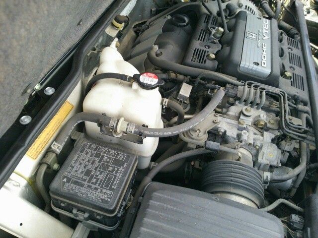 1992 Honda NSX coupe engine bay 8