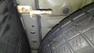 2012 Toyota Vellfire Hybrid ZR underbody 4