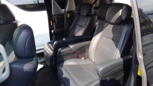 2012 Toyota Vellfire Hybrid ZR interior 18