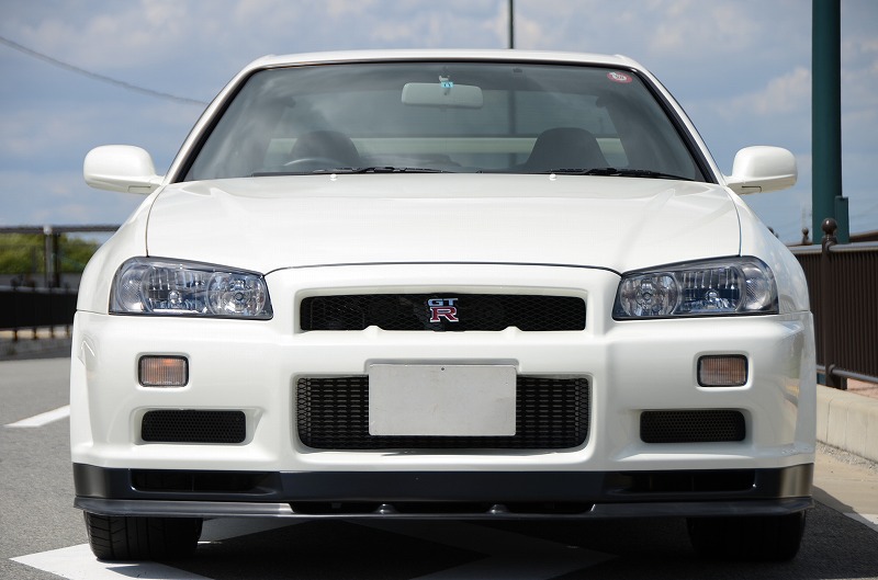 2001 Nissan Skyline R34 GTR front