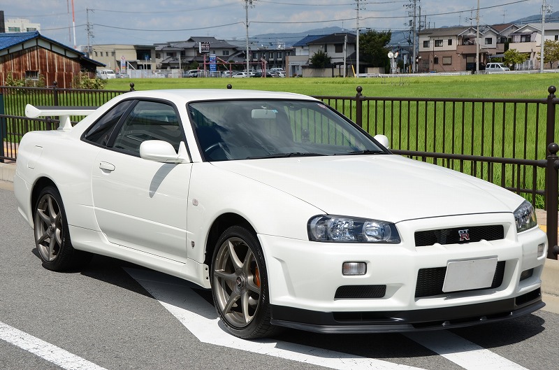 01 Nissan Skyline R34 Gtr With 7 493 Km Prestige Motorsport