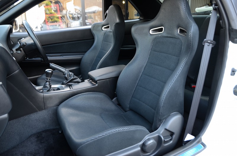 2001 Nissan Skyline R34 GTR interior 2