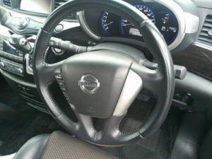 2010-nissan-elgrand-e52-highway-star-350-2wd-black-21