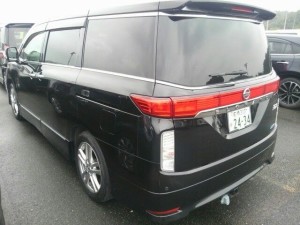 2010-nissan-elgrand-e52-highway-star-350-2wd-black-36