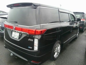 2010-nissan-elgrand-e52-highway-star-350-2wd-black-38