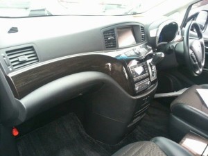 2010-nissan-elgrand-e52-highway-star-350-2wd-black-6