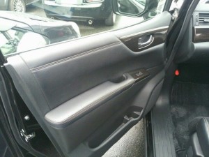 2010-nissan-elgrand-e52-highway-star-350-2wd-black-8
