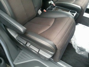 2010-nissan-elgrand-e52-highway-star-350-2wd-driver-seat