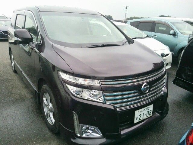 2010-nissan-elgrand-e52-highway-star-350-2wd-right-front