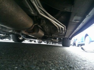 2010-nissan-elgrand-e52-highway-star-350-2wd-underbody-2