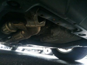 2010-nissan-elgrand-e52-highway-star-350-2wd-underbody-3