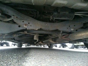 2010-nissan-elgrand-e52-highway-star-350-2wd-underbody-8