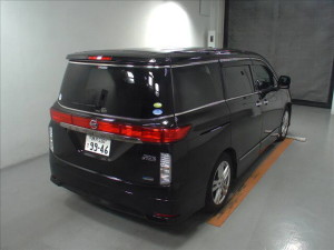 2011-nissan-elgrand-highway-star-350-4wd-47