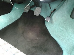 1999-rover-mini-cooper-mayfair-foot-carpet