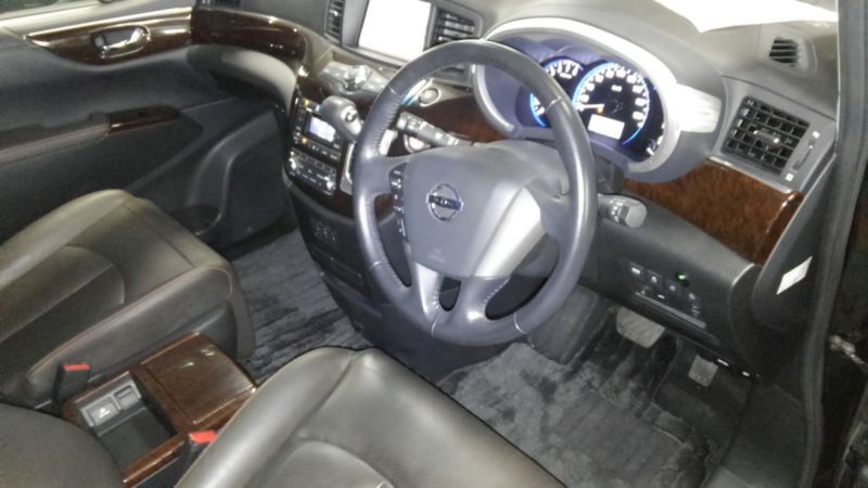 2011 Nissan Elgrand 350 E52 Highway Star Premium 2WD 3.5L interior