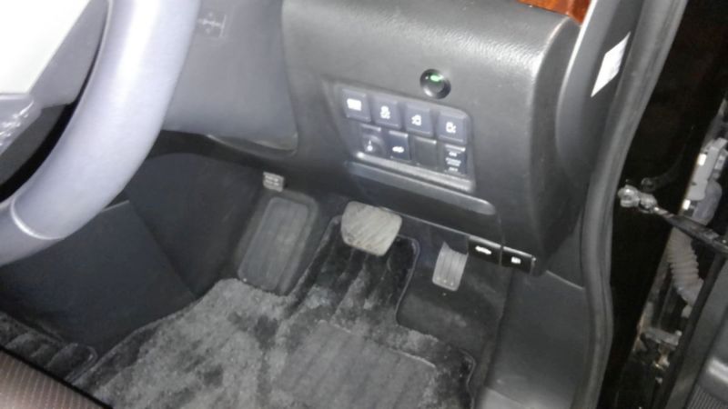 2011 Nissan Elgrand 350 E52 Highway Star Premium 2WD 3.5L option controls
